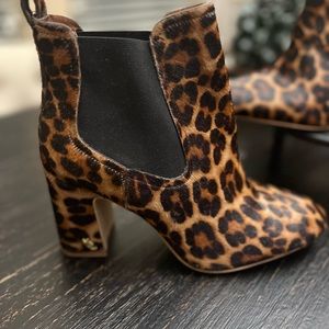 NEW Kurt Geiger London Raylan Cow Hair Leopard Ankle Chelsea Boot Sz 39/8.5